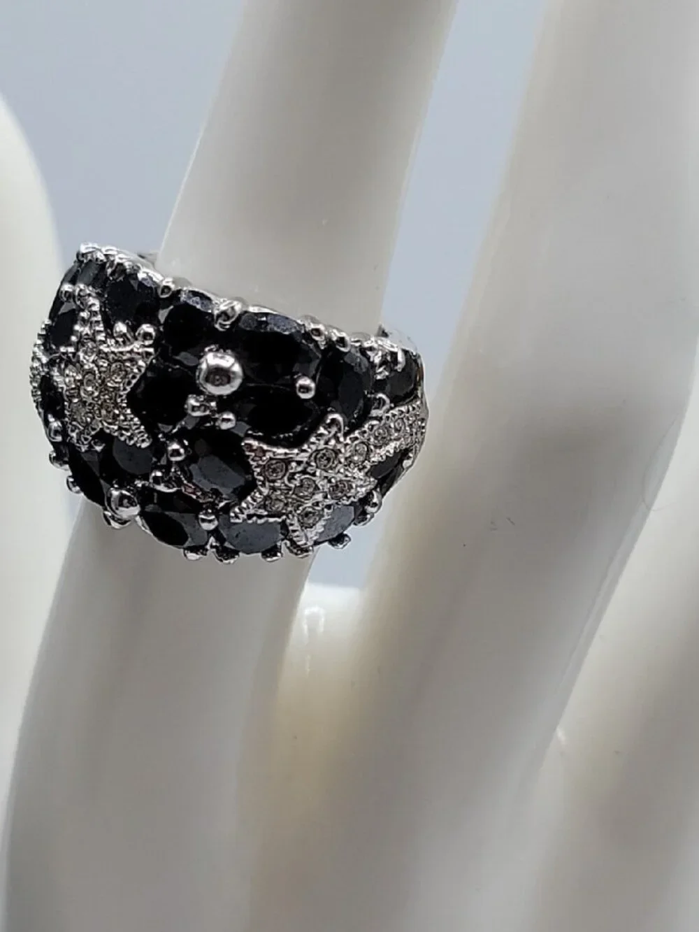 Night Sky Cocktail Ring Prong Set Black Clear Crystal Stars Size 6 Silver Tone